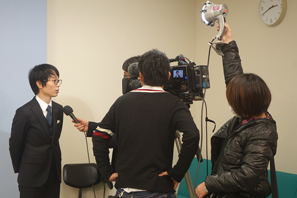 徳島県庁で行われた共同記者会見の様子
